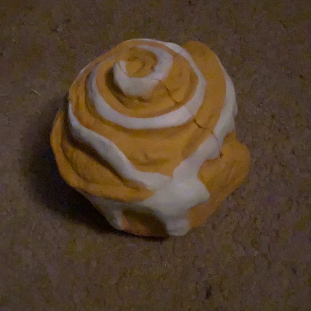 Cinnamon roll squishy